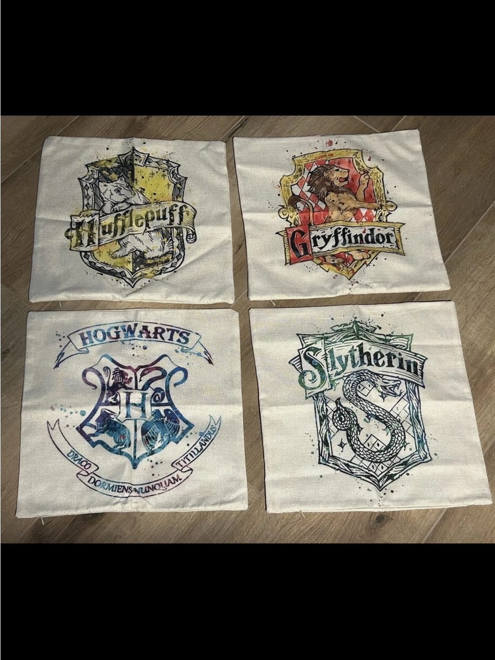 Harry Potter Pillow Cover Set Of 4 - 17”x17” EUC